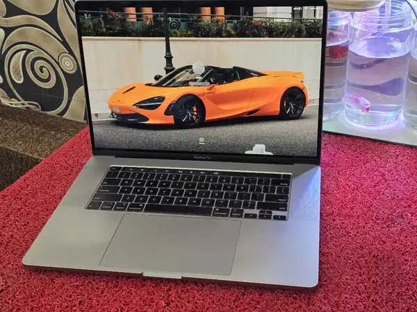 Apple MacBook Pro i7 under Rs25000 in Greater Noida