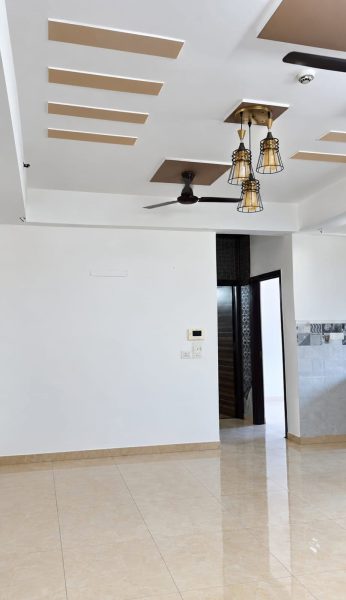 2 BHK Flat available in Samridhi Grand Avenue in Noida Extension @ 21k