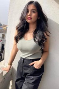 Educated and Independent Girl seeks men for pleasure
