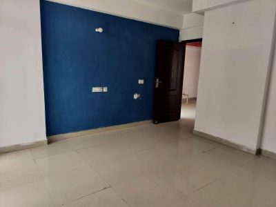 3-BHK Flat for rent @ 27k including maintenance nearby Gaur City Mall