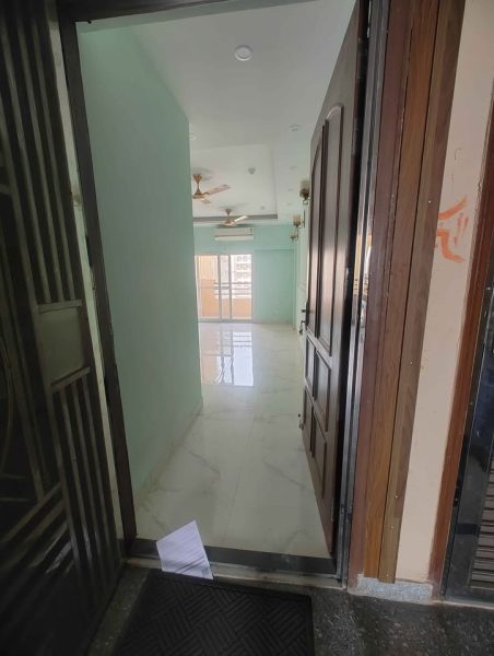 3-BHK Semi Furnished Flat for Rent in Chi 5 Sector