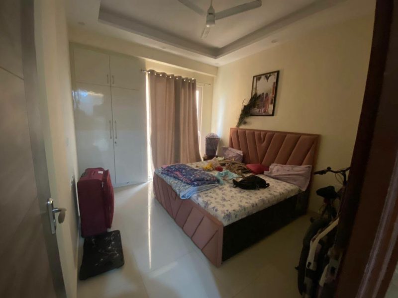Flat for rent available for Working Bachelors, Couples, and Family