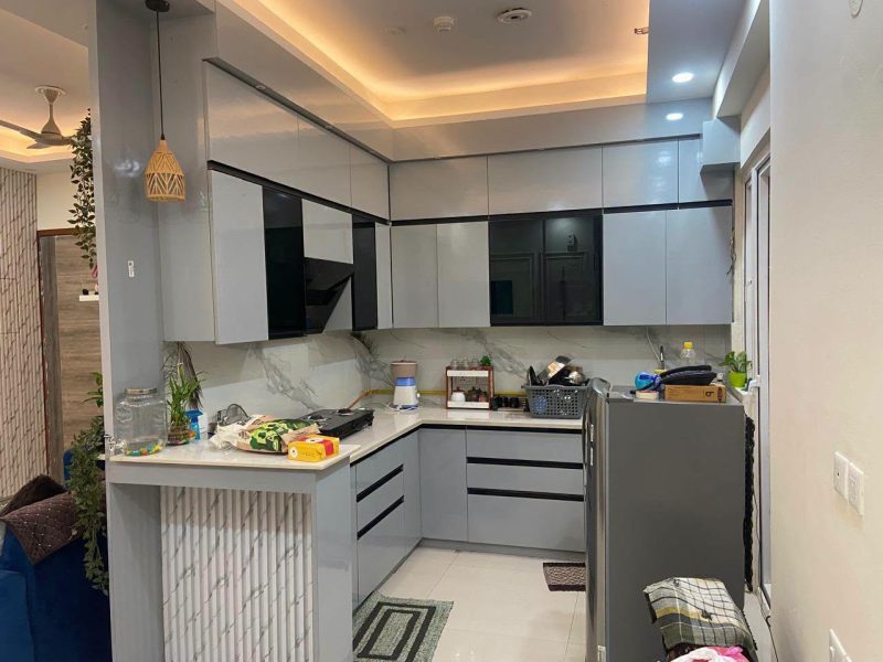 Flat for rent available for Working Bachelors, Couples, and Family