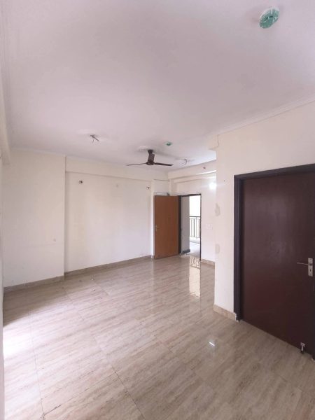 3 BHK Semi Furnished for Rent @ 24k near Ek Murti