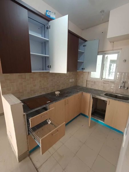 2-BHK Semi Furnished for rent @ 18k near 1 Murti, Noida Extension